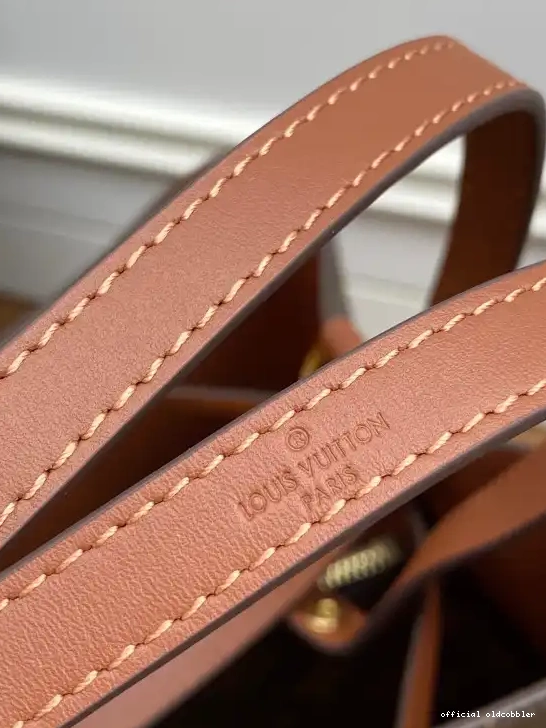Official oldcobbler LOUIS VUITTON NÉONOÉ 0622